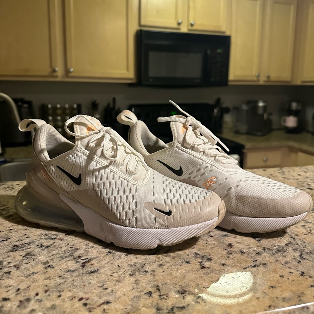 Nike Air Max 270